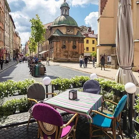 Квартира У Центрі Львова Поруч Госпіталю По Вул Руська 16 Apartment