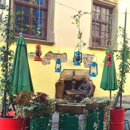 близько до центру: Franka Street * Lviv