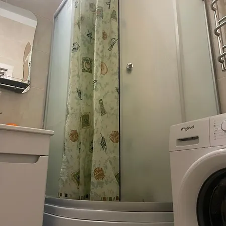 Квартира У Центрі Львова Поруч Госпіталю По Вул Руська 16 Apartment