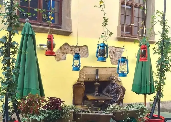 центр площа ринок 10хв до вул личаківська госпіталь вул руська 16 * Leópolis